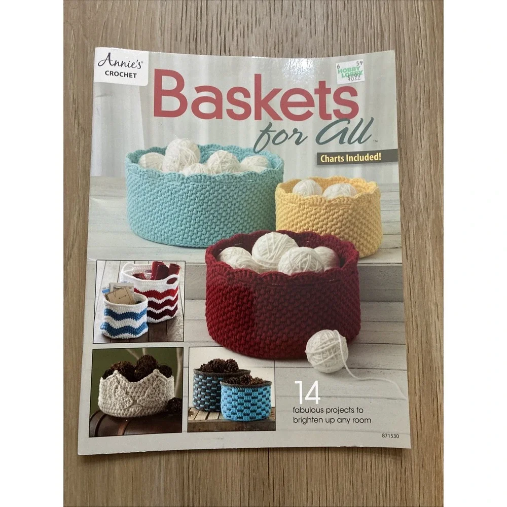 Lot Of 3 Annie's Crochet Books Baskets Hats & Scarves Yo-Yo Crochet